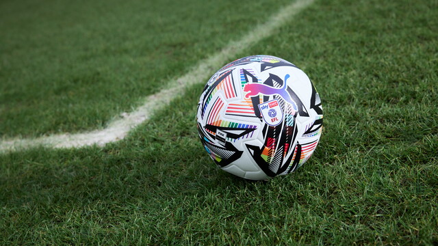 Exeter City play with the EFL and Puma's Rainbow ball | Exeter City F.C.