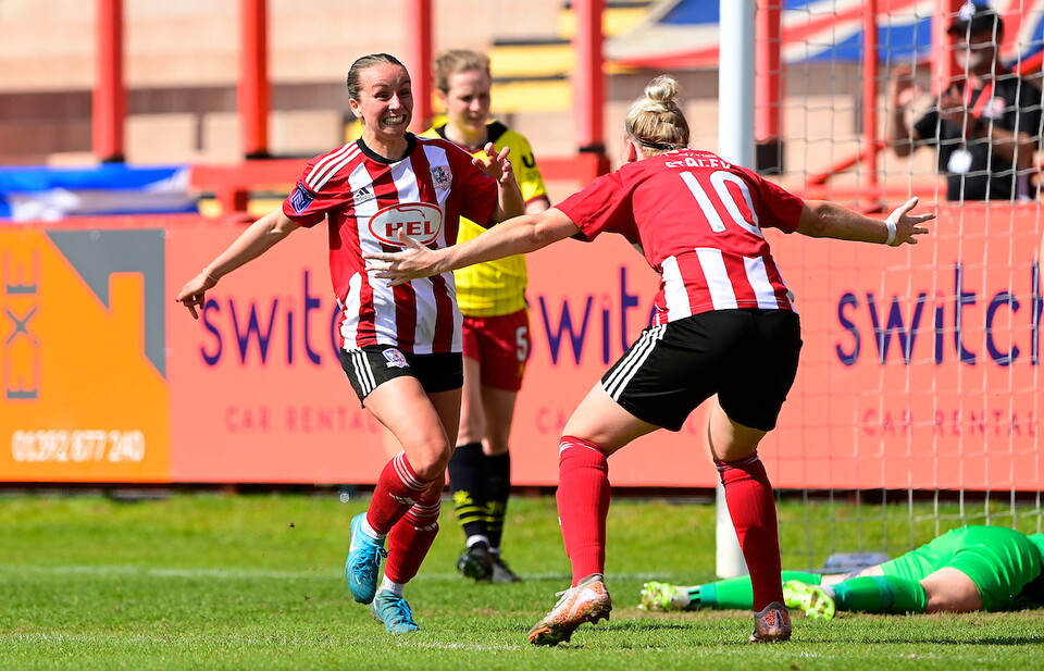 Ishbel Zuurmond celebrating a goal