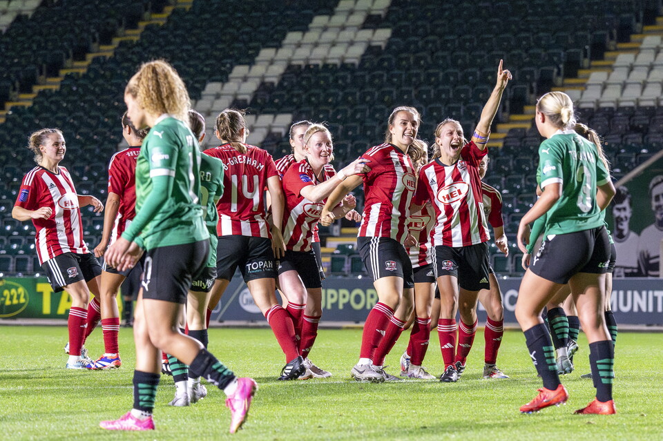 image of the city women players celebrating away at Plymouth Argyle