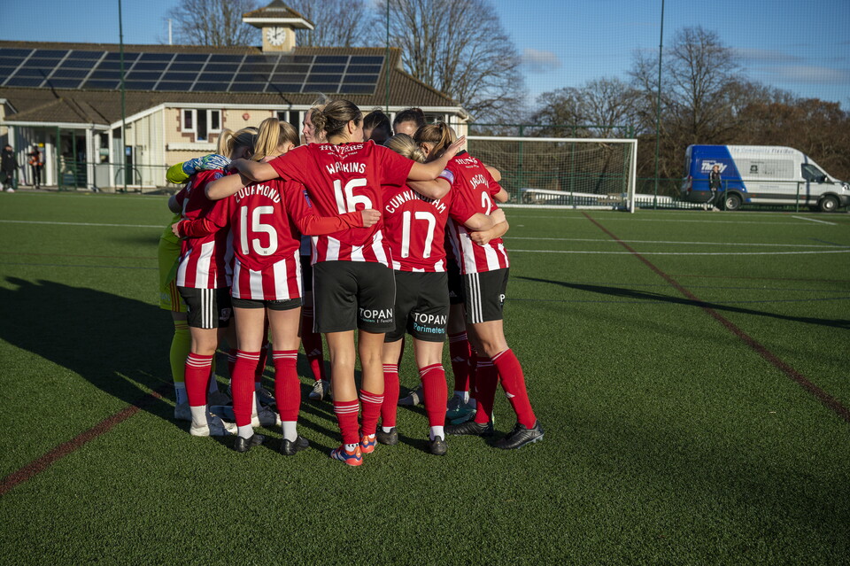 Image of a Exeter City Women team huddle