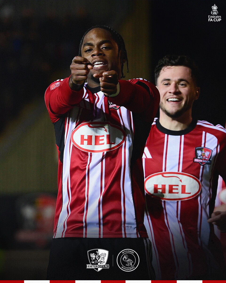 Akeel higgins celebrates