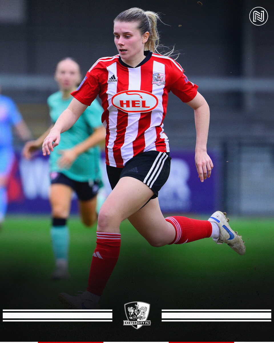 Beth Ireland running with the ball