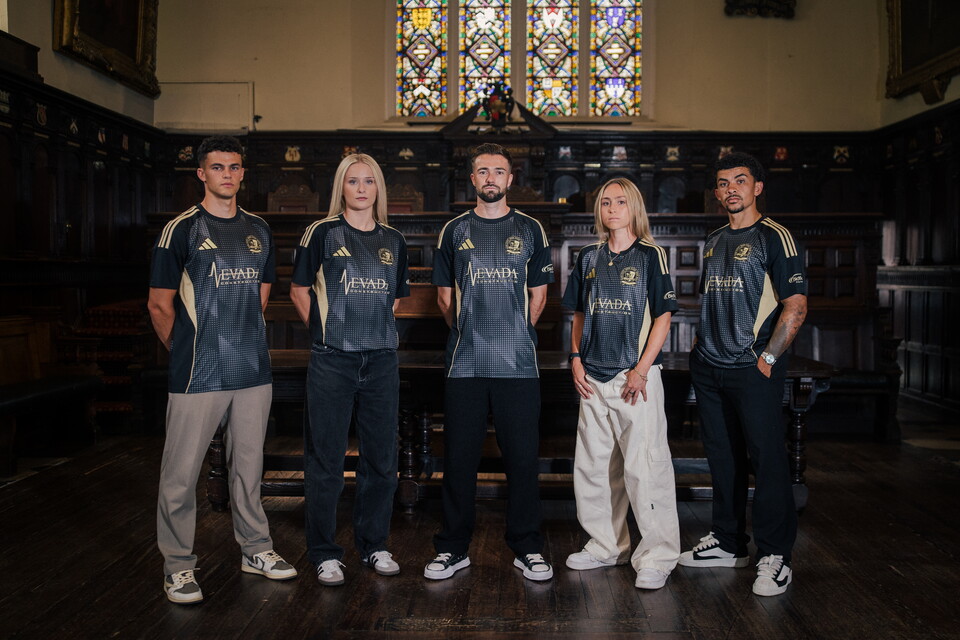 Third shirt reveal