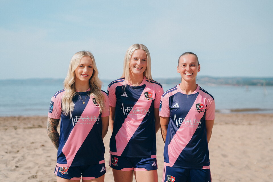 Women's Away Kit