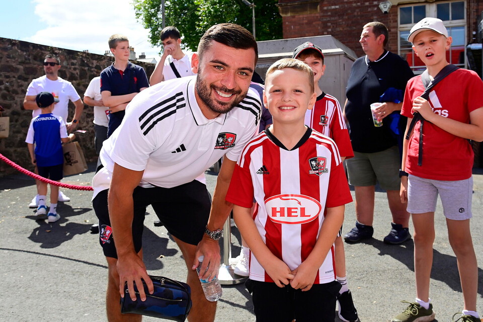 Reece Cole with Fans