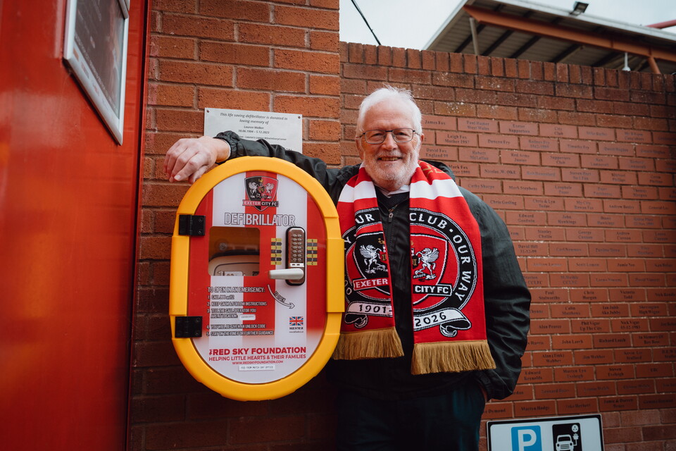 Andy Hannan near Gate 7.jpg